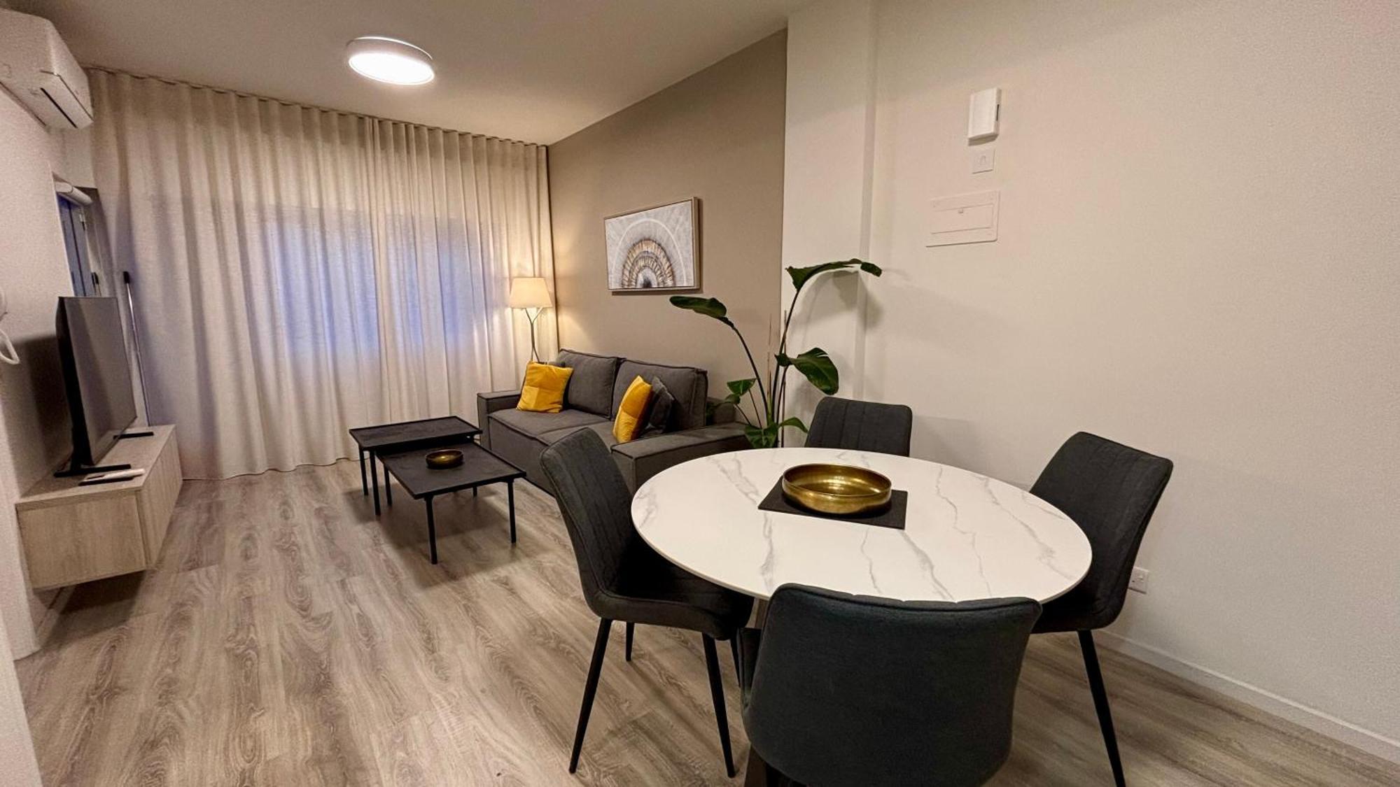 Seabreeze City Center Flats By Trulycyprus Λεμεσός Εξωτερικό φωτογραφία