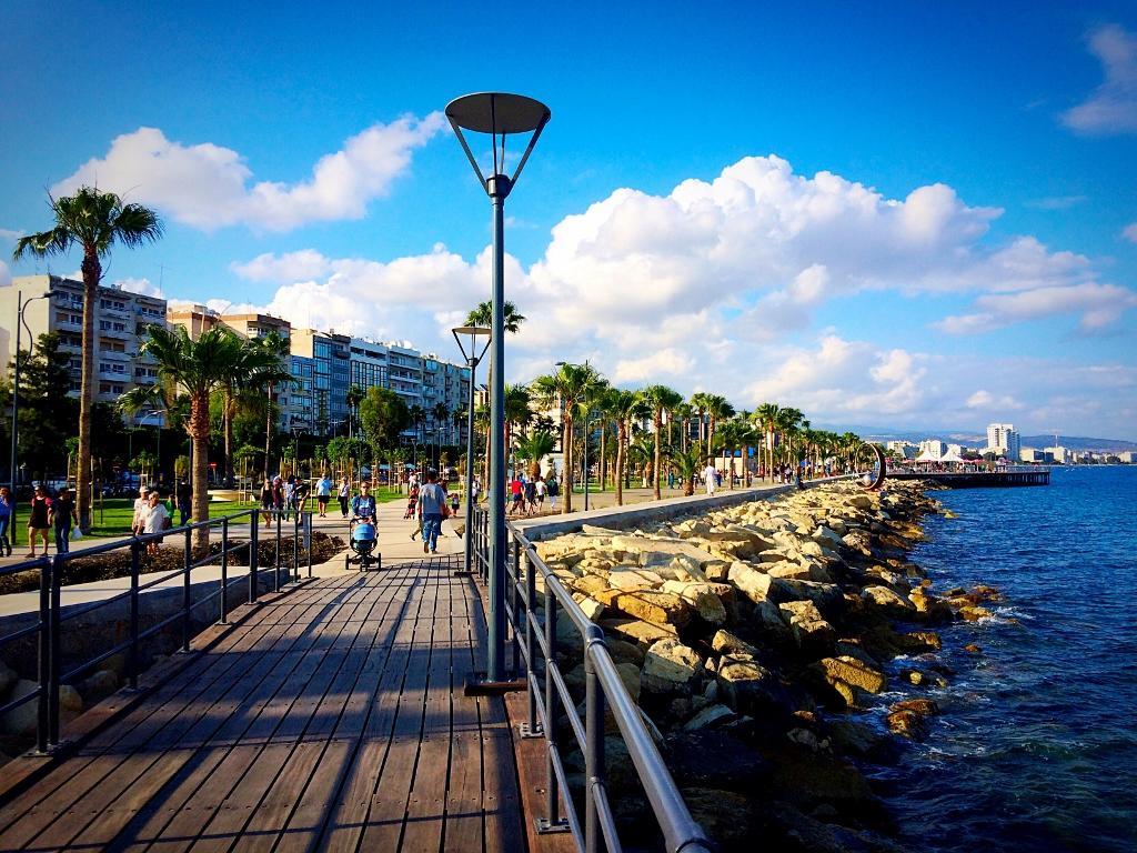 Seabreeze City Center Flats By Trulycyprus Λεμεσός Εξωτερικό φωτογραφία